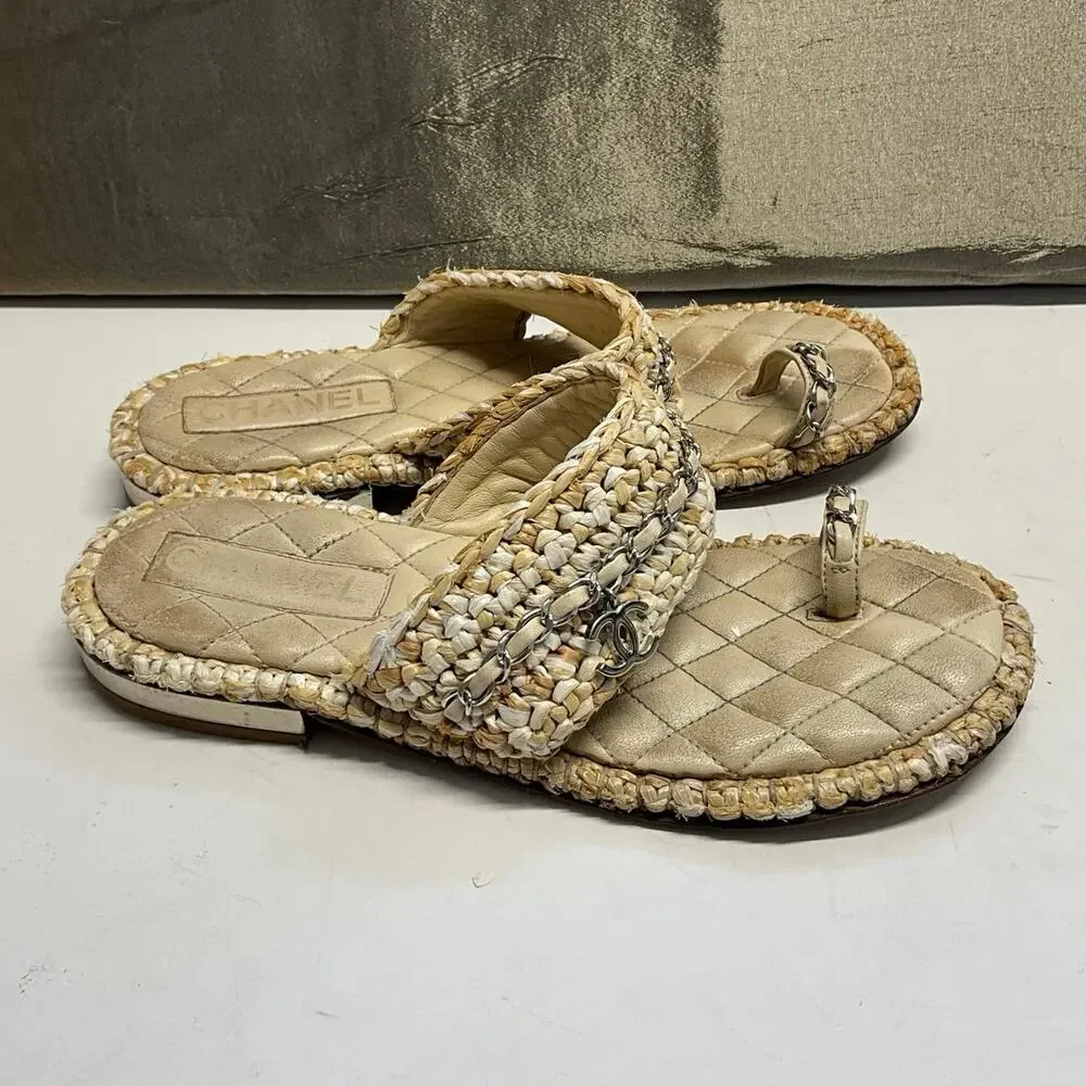 CHANEL size 38